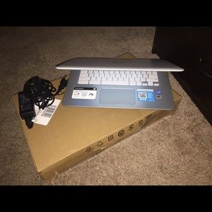 HP Chromebook 14-ak000 Series